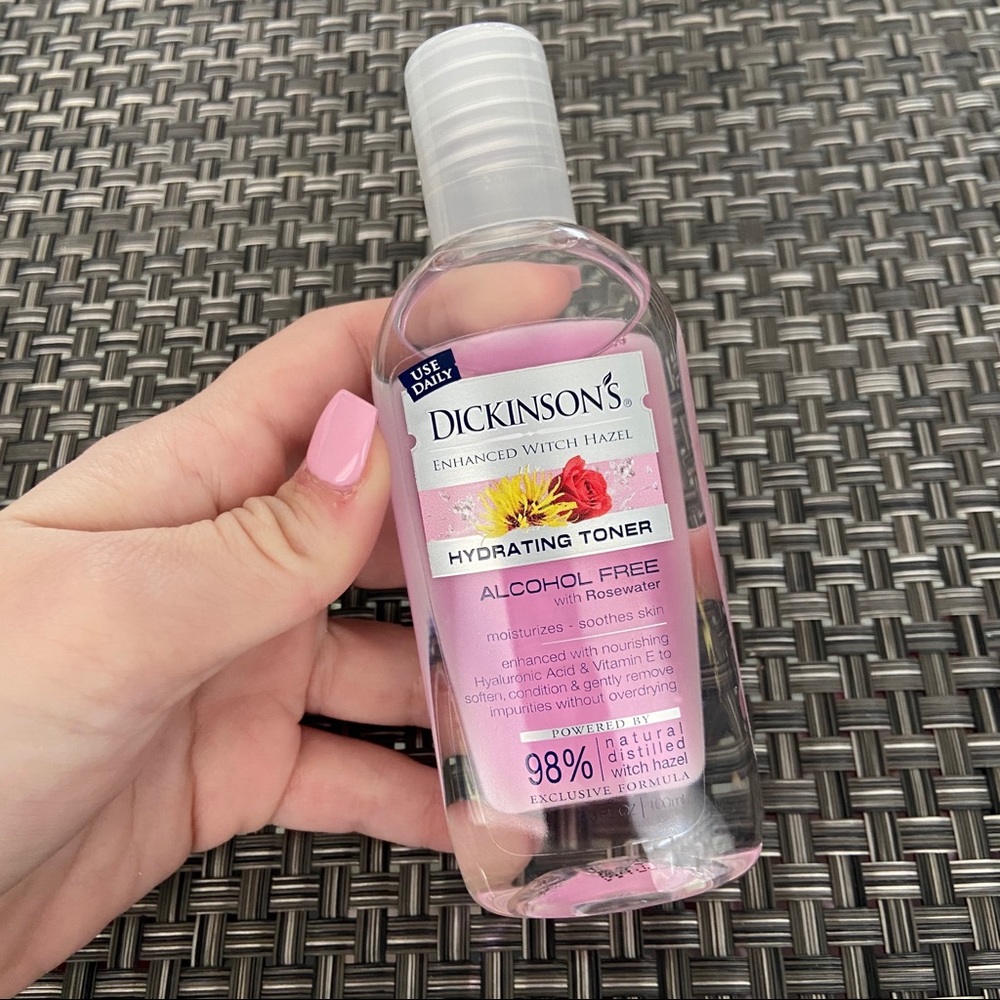 Dickinsons enhances witch hazel hydrating toner